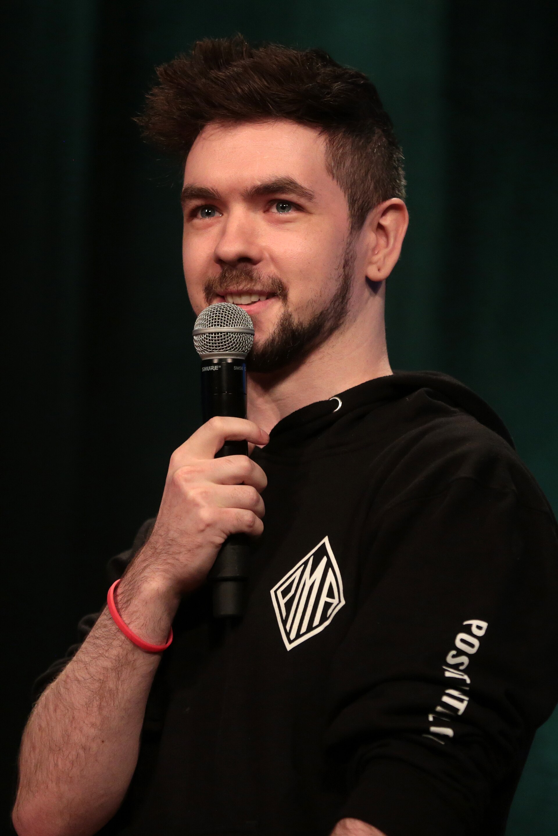 Jacksepticeye speaking at the 2018 PAX West in Seattle, Washington.